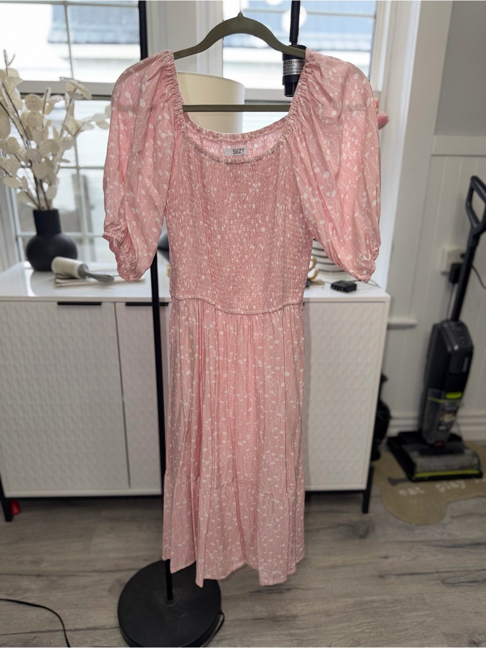 Suzy Shier Pink Floral Puff-Sleeve Midi Dress